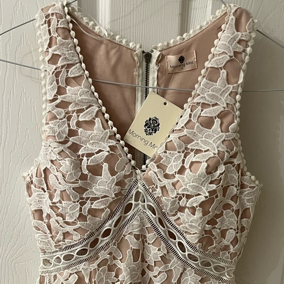 Dress- bridal or occasion - Picture 3 of 5